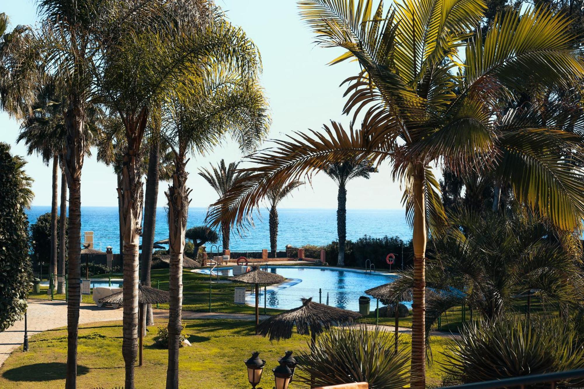 Cn-340 Suites Estepona Exterior photo